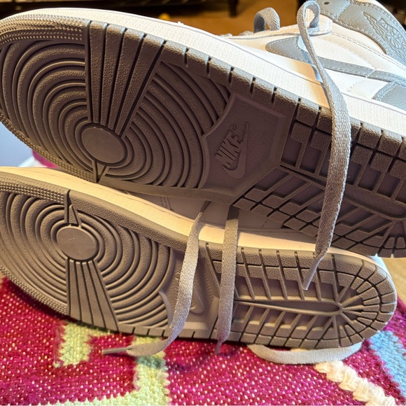 Jordan 1 high - stealth - worn 1 time. Size 10 - Picture 7 of 8